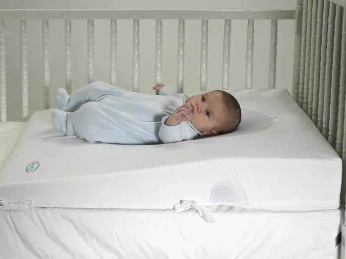 Jaki materac dla niemowlaka wybrać, by zapewnić mu bezpieczeństwo?