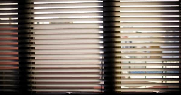 Jak zmierzyć okno do rolet - uniknij błędów przy pomiarach