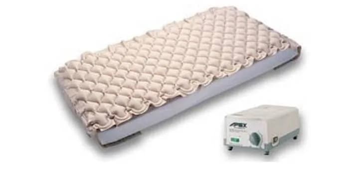 Ile wynosi refundacja na materac przeciwodleżynowy? Sprawdź, co musisz wiedzieć